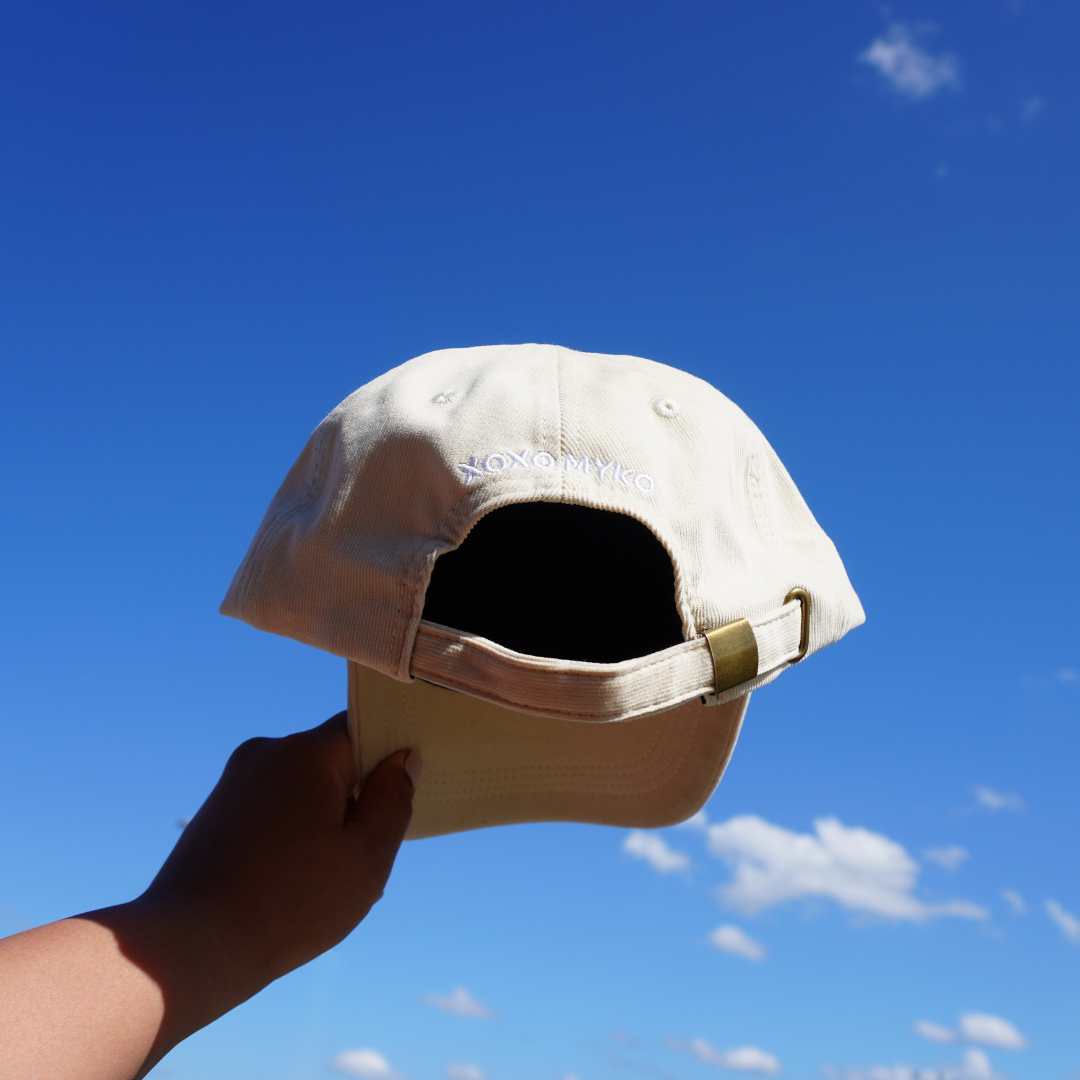 XOXO Myko - corduroy caps - dog lovers - off white